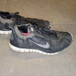 3 for $15, 5 for $20 Nike black sneakers 6